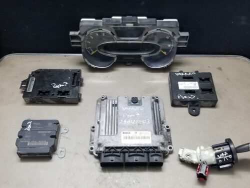Full ECU kit for Vauxhall Vivaro and Renault Trafic (2014-2019) including ECU, key, UCH, and instrument cluster.