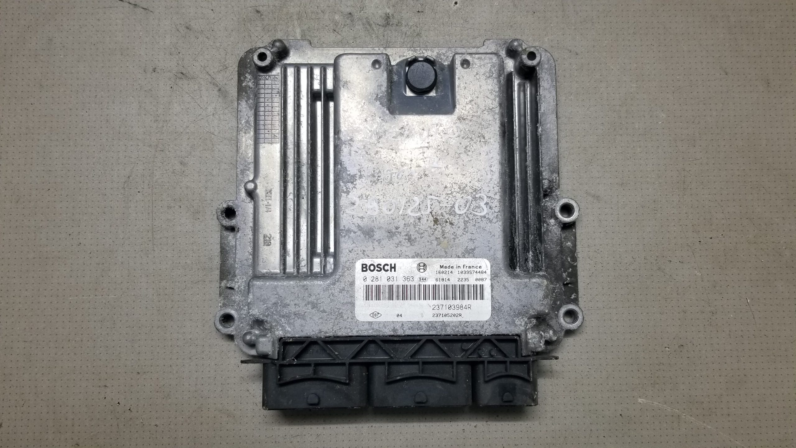 Fully tested and working ECU set for Vauxhall Vivaro and Renault Trafic 2014-2019 models.