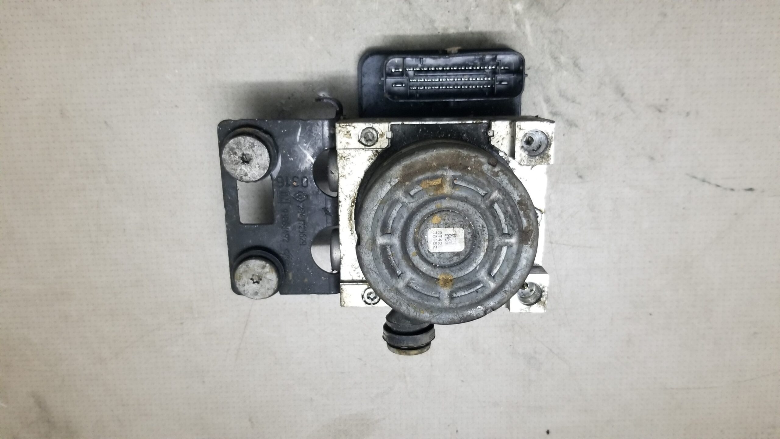 Vauxhall Vivaro 14-19 Diesel Abs Pump Modulator 476607609R - Image 2