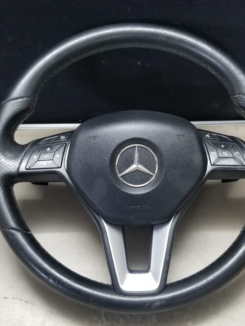 Mercedes E Class Steering Wheel A21846006189E38 (09-16) – Front View