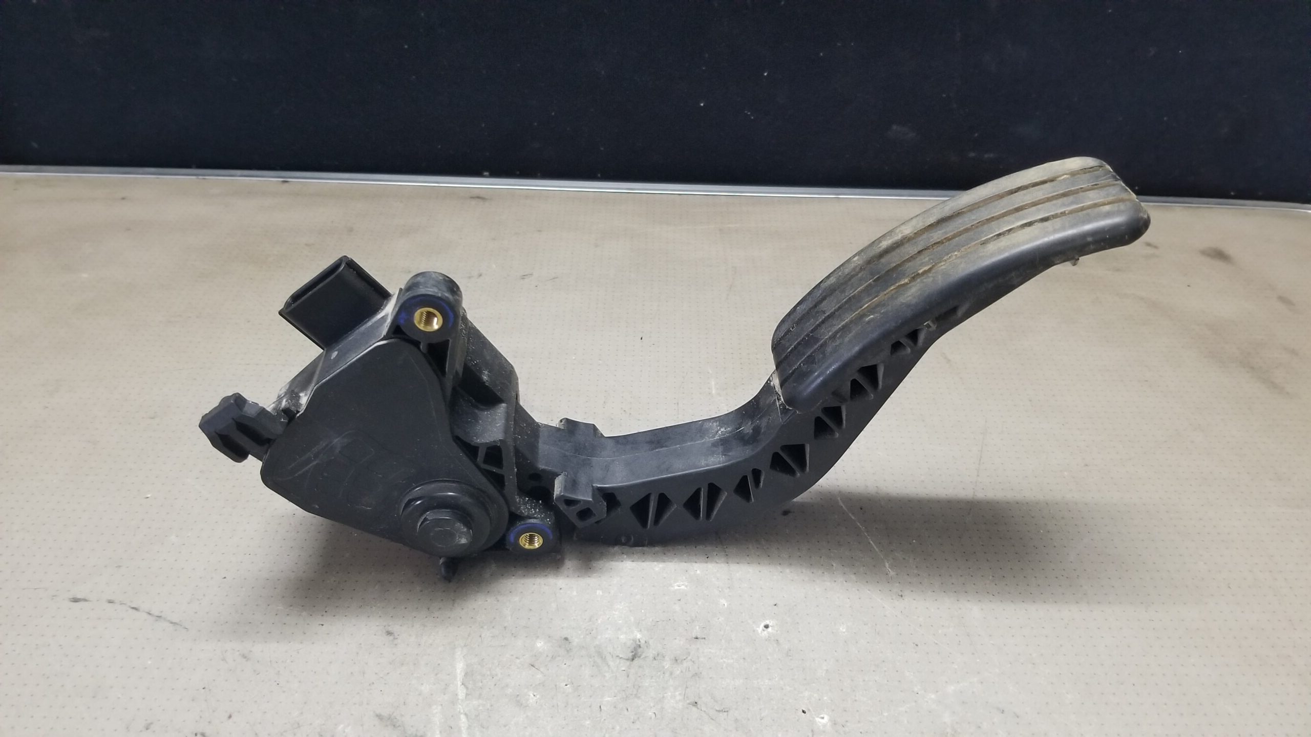 Vauxhall Vivaro Accelerator Pedal 180020024R (2015-2019) - Genuine Used