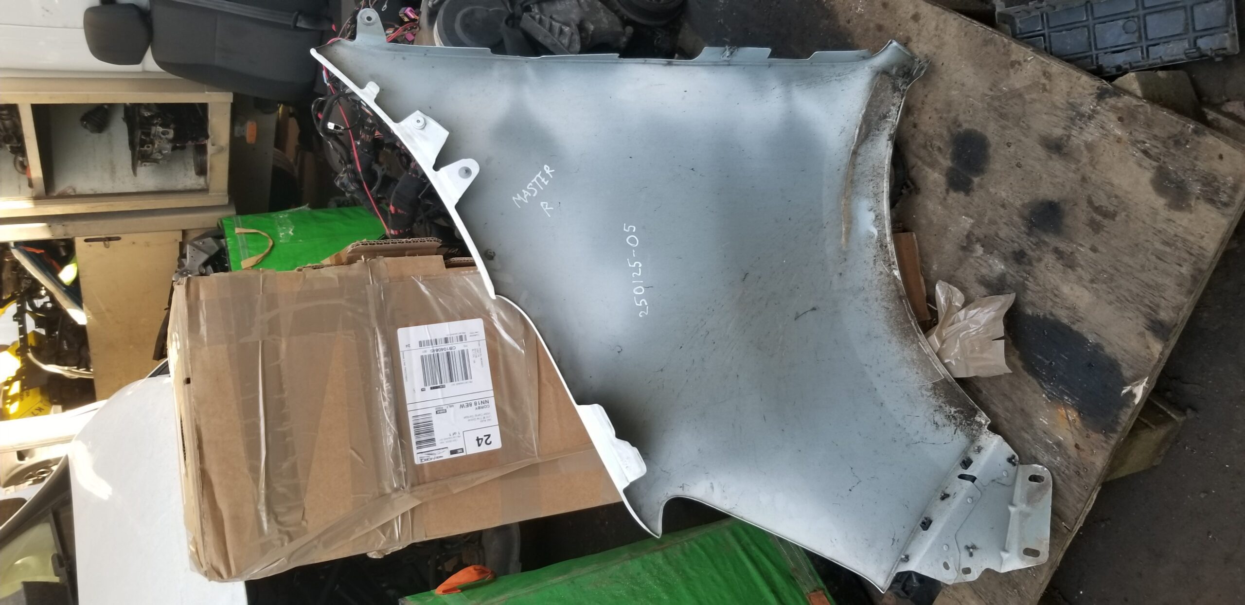 Renault Master 2019 Front Right Wing (Driver’S Side) - Genuine Used - Image 2