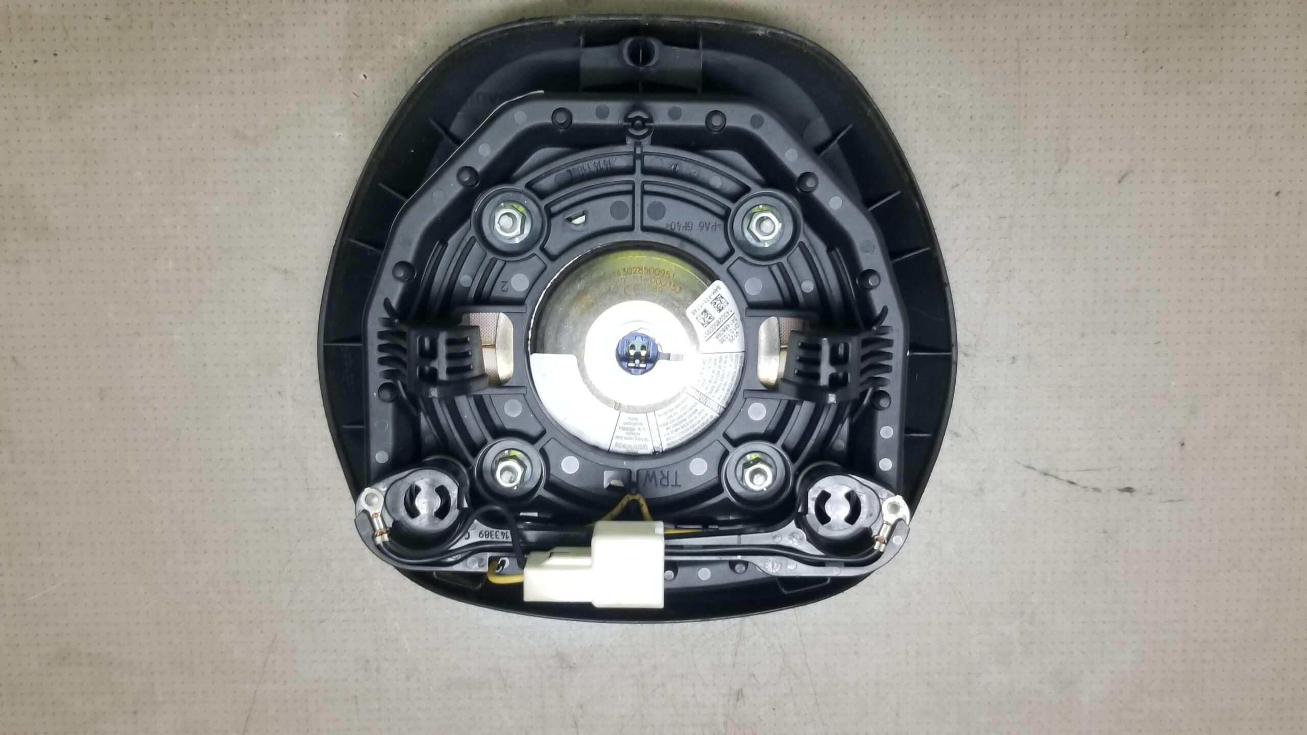 Renault Traffic 2015-2019 1.6Dci Drivers Steering Wheel Airbag 985103942R - Image 3