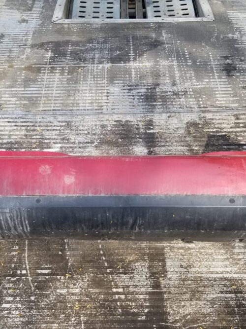 Red rear bumper detached from Citroen C4 Grand Picasso MK2 (2015)