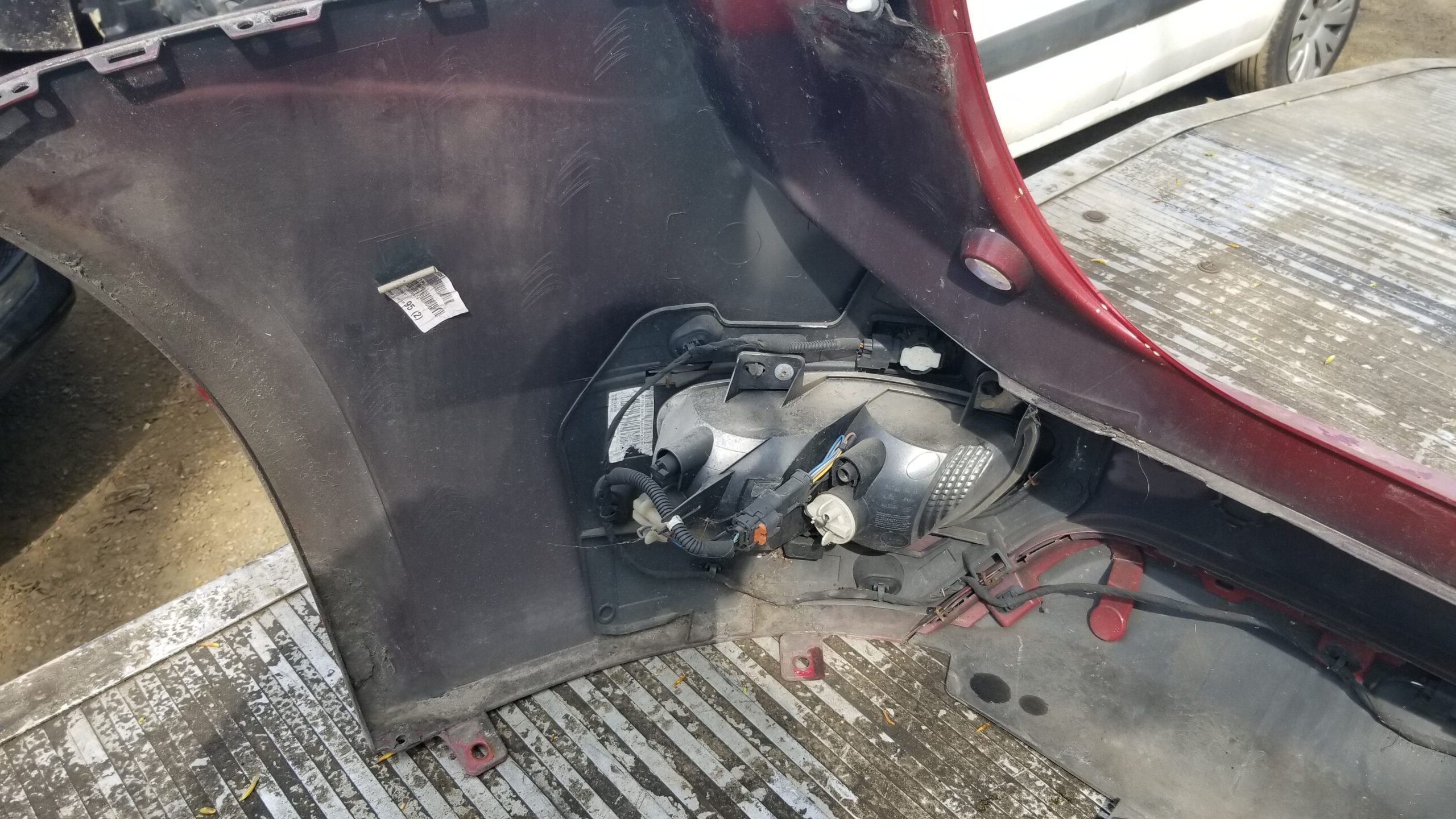 Left side profile of red rear bumper for Citroen C4 Grand Picasso MK2