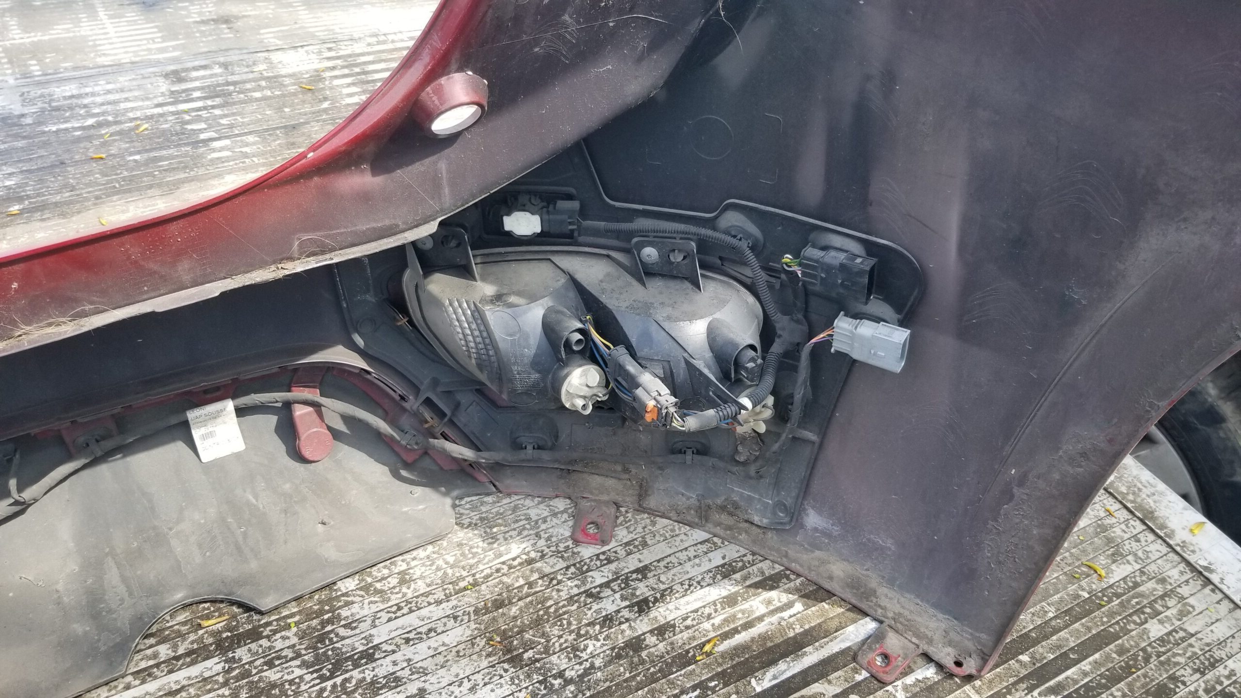 Right side profile of red rear bumper for Citroen C4 Grand Picasso MK2