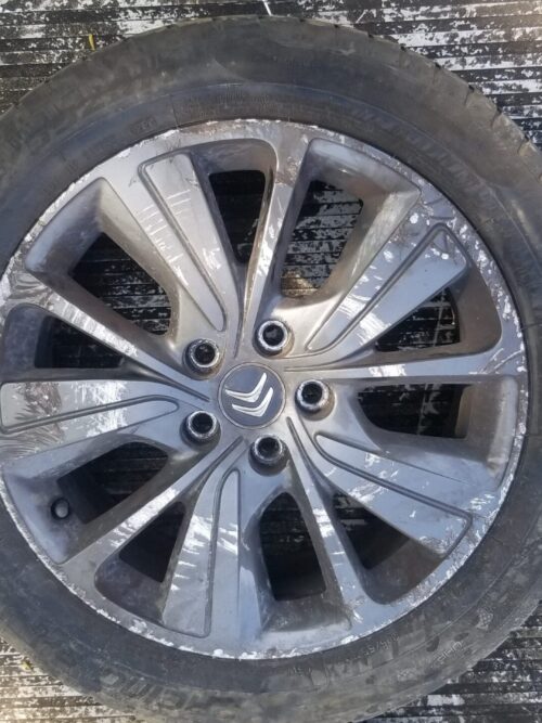 Bolt pattern on Citroen C4 Picasso 17 inch alloy wheel