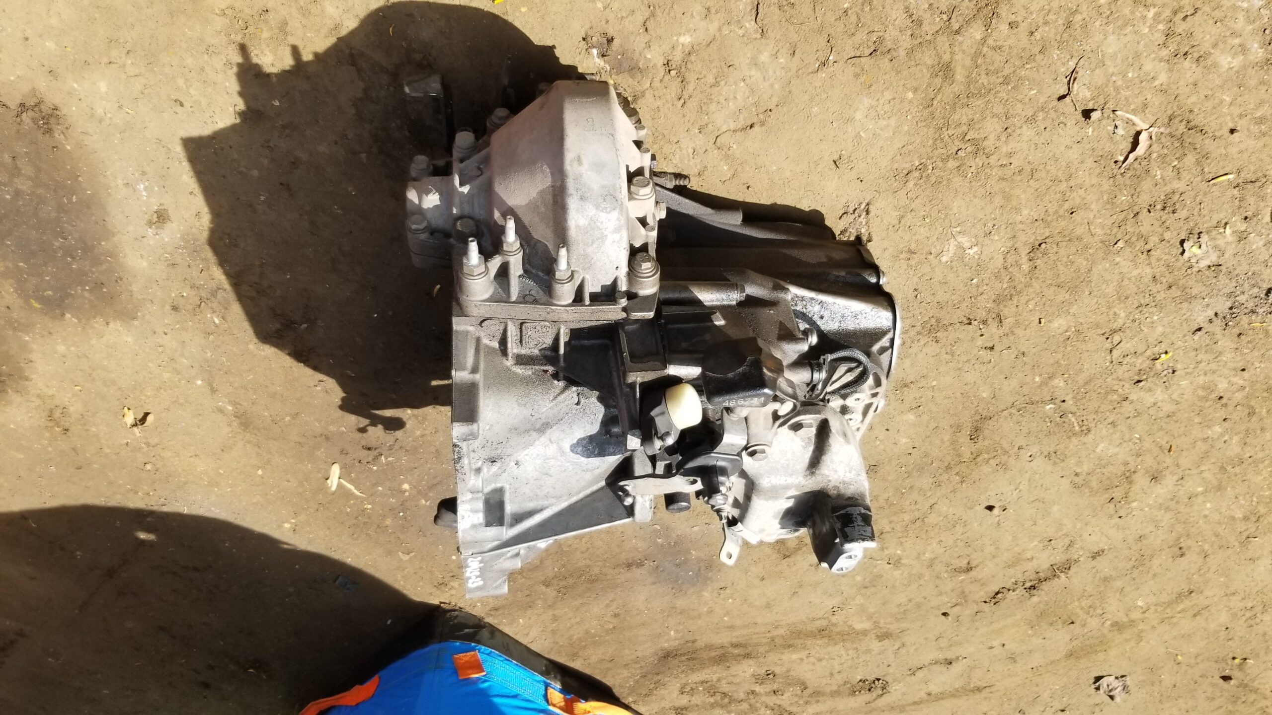 Side angle of used Citroën C4 Grand Picasso gearbox
