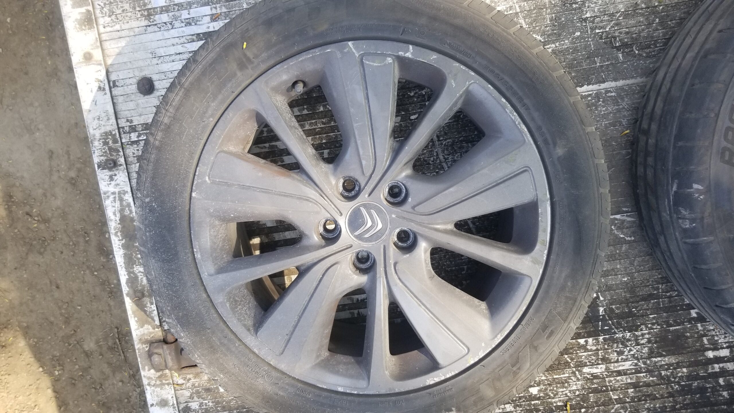 Complete alloy wheel and tyre Citroen Grand Picasso