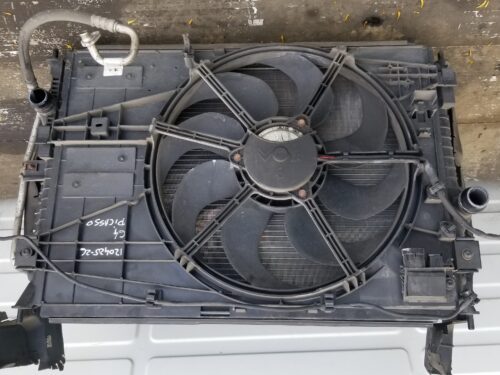 Close-up of radiator and fan unit from Citroën C4 1.6 diesel