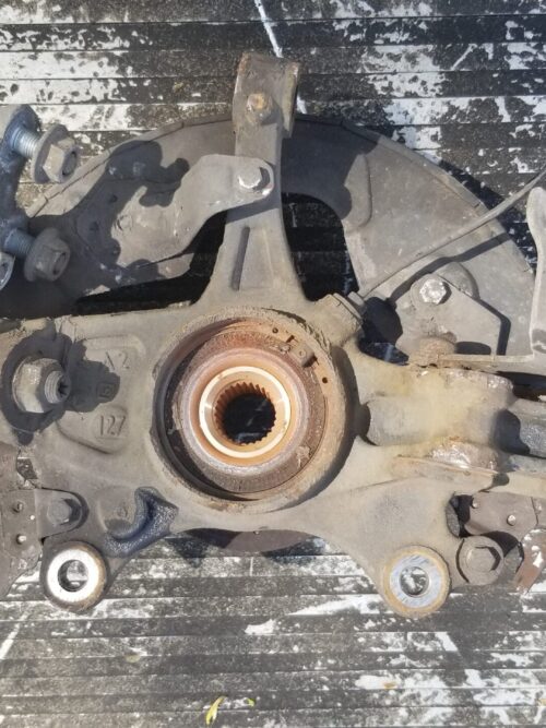 Wheel bearing detail on Citroen C4 front hub