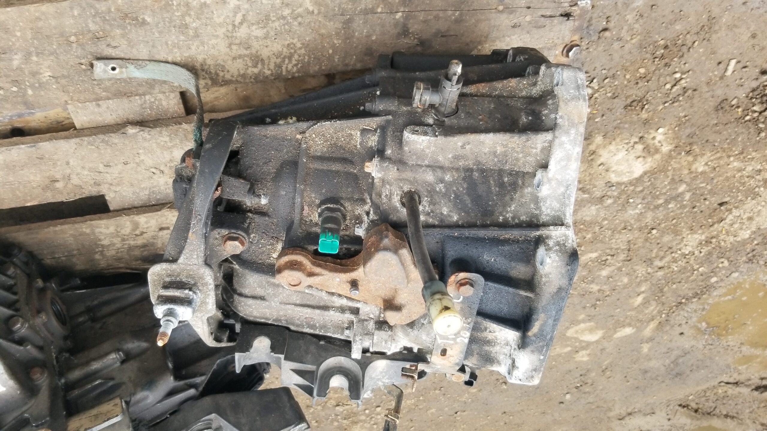 Gear Linkage and Shifter Mechanism on Renault Trafic 1.6L Manual Transmission
