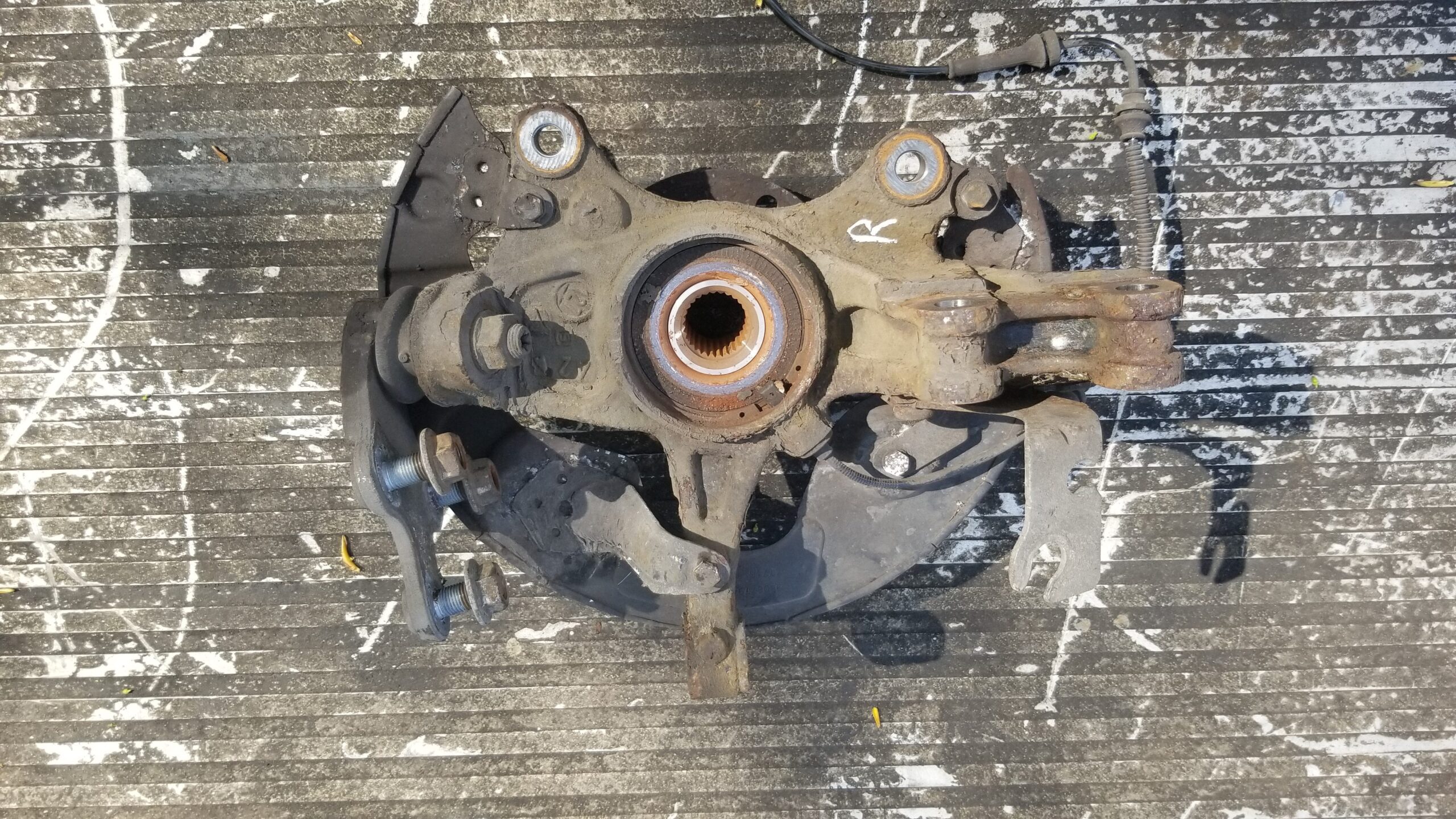 OEM part number 9806779480 on C4 Picasso front hub