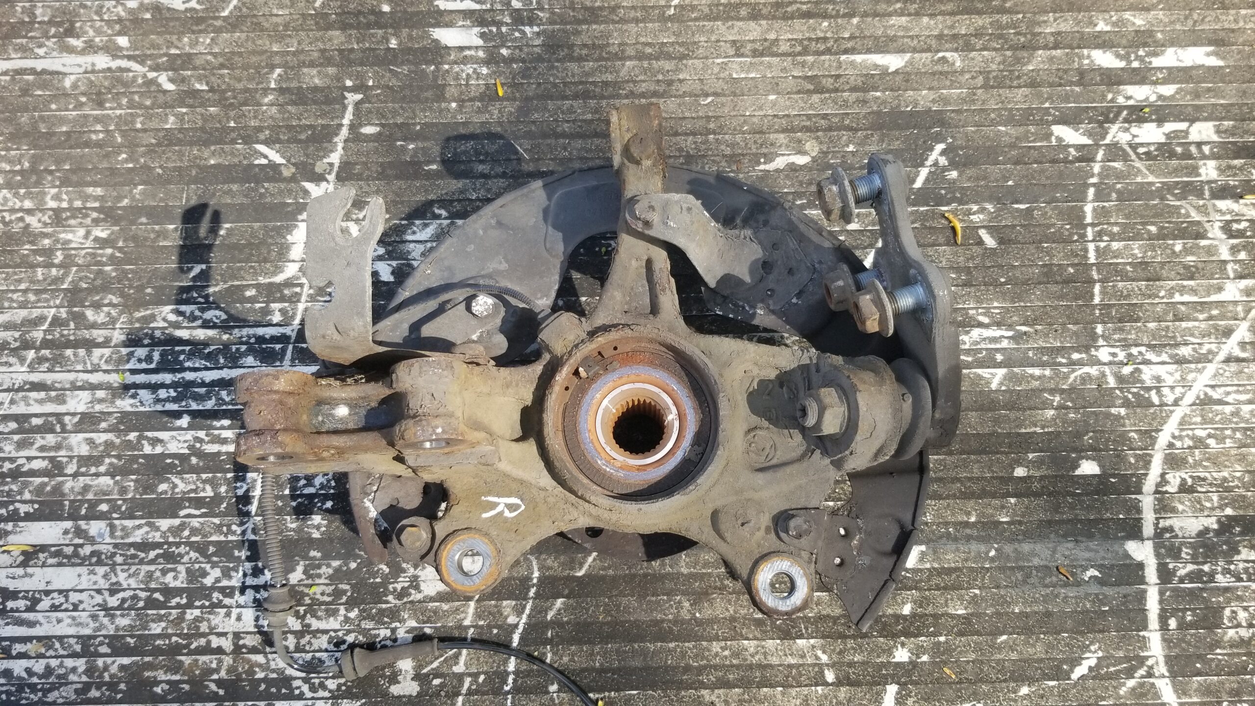 Citroën C4 Grand Picasso MK2 2015 driver side wheel hub bearing