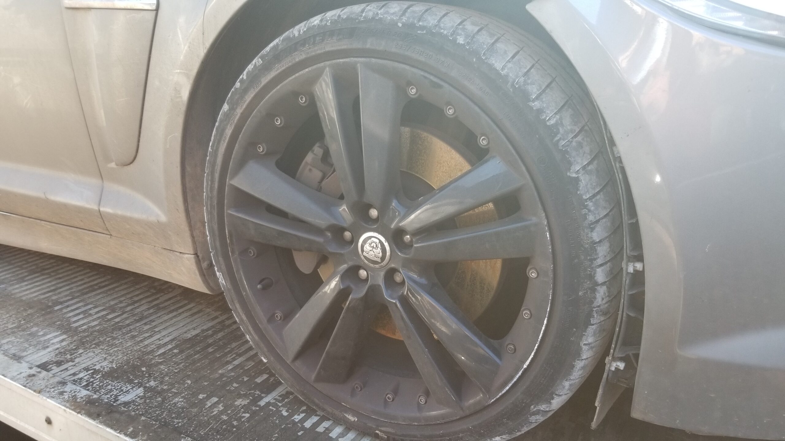 Genuine Jaguar XF Premium Luxury V6 D alloy wheel
