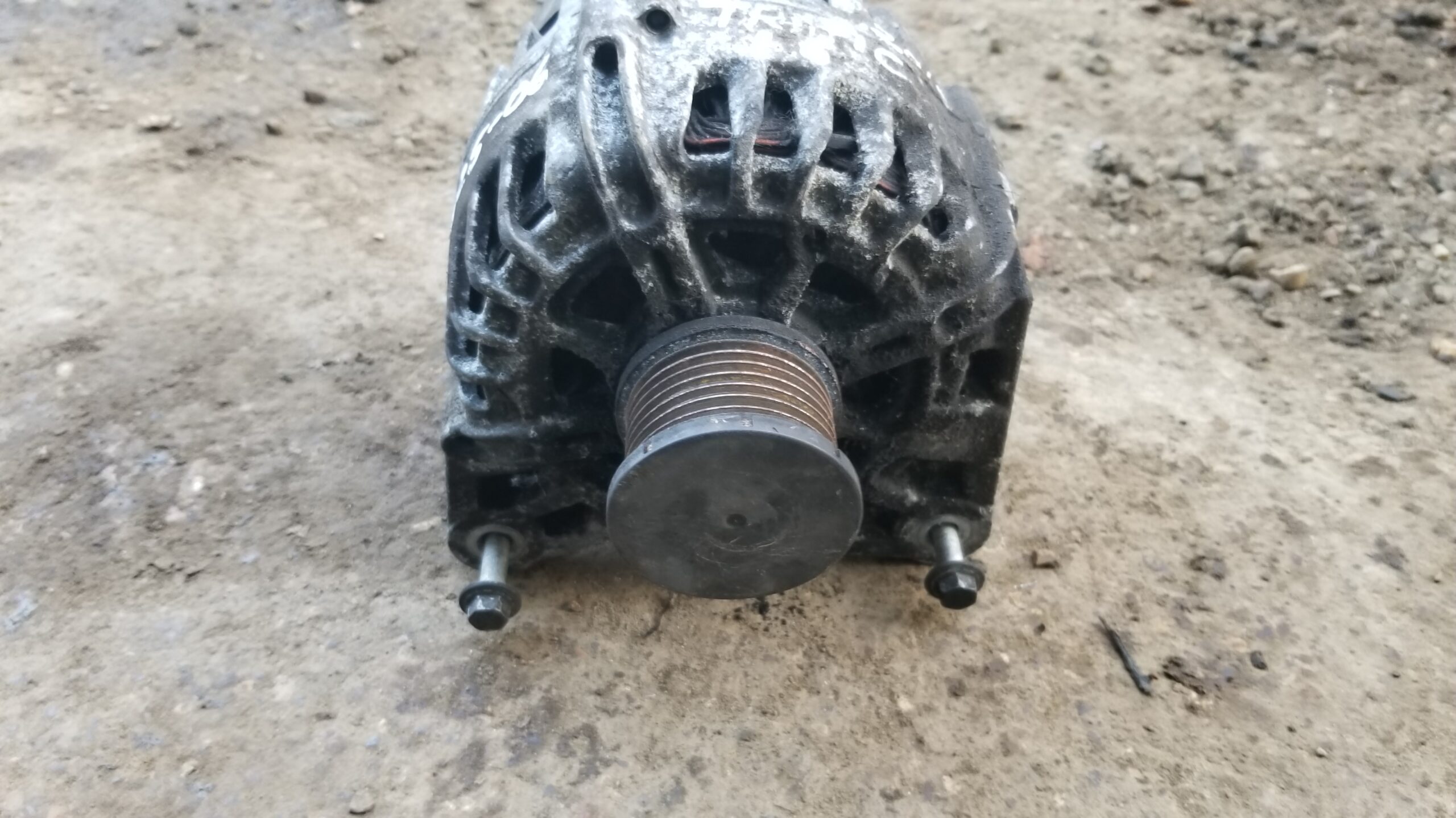 Replacement alternator for Trafic 1.6 dCi