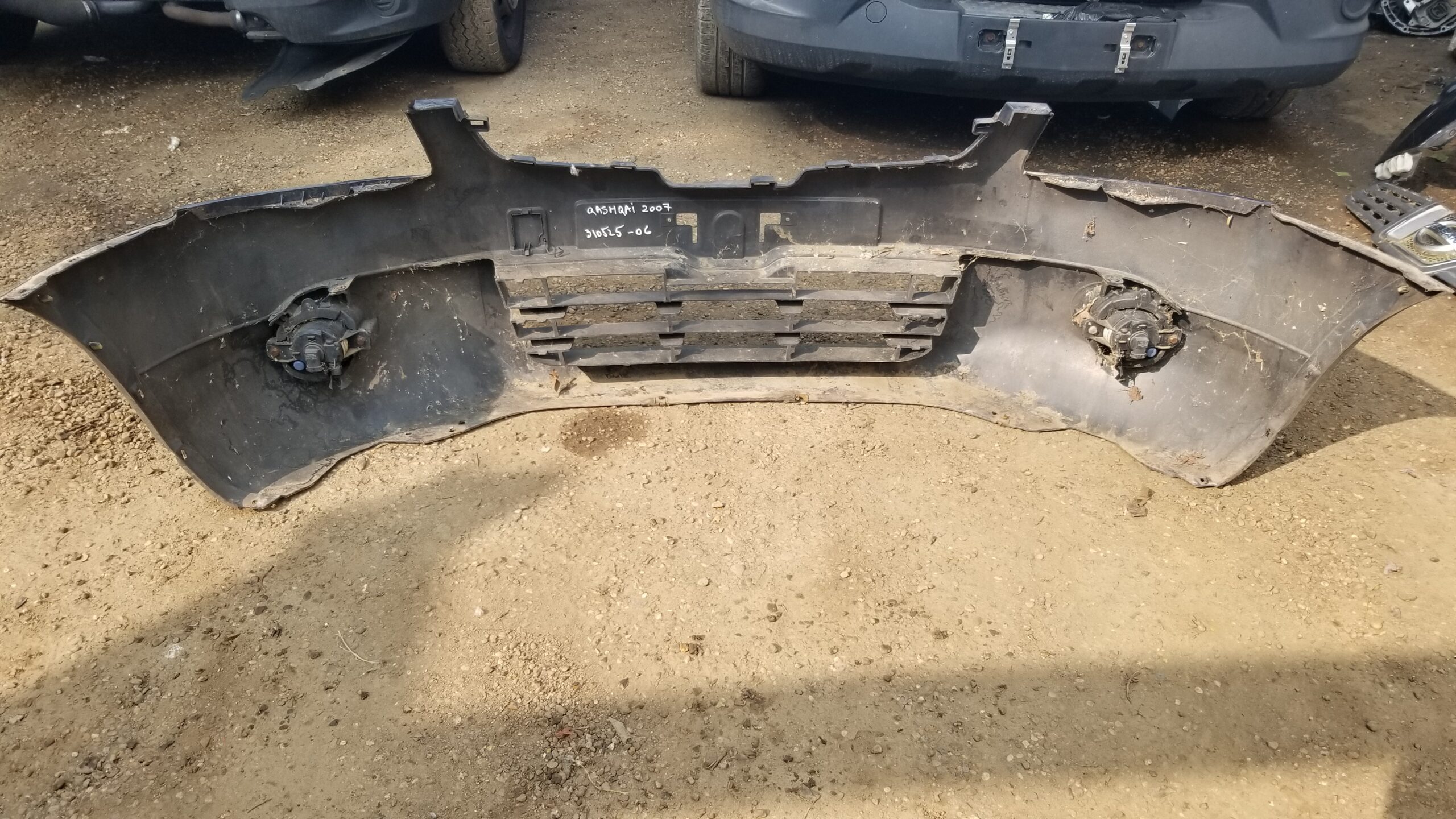 Rear side of 2008 Qashqai Acenta dCi 4WD front bumper