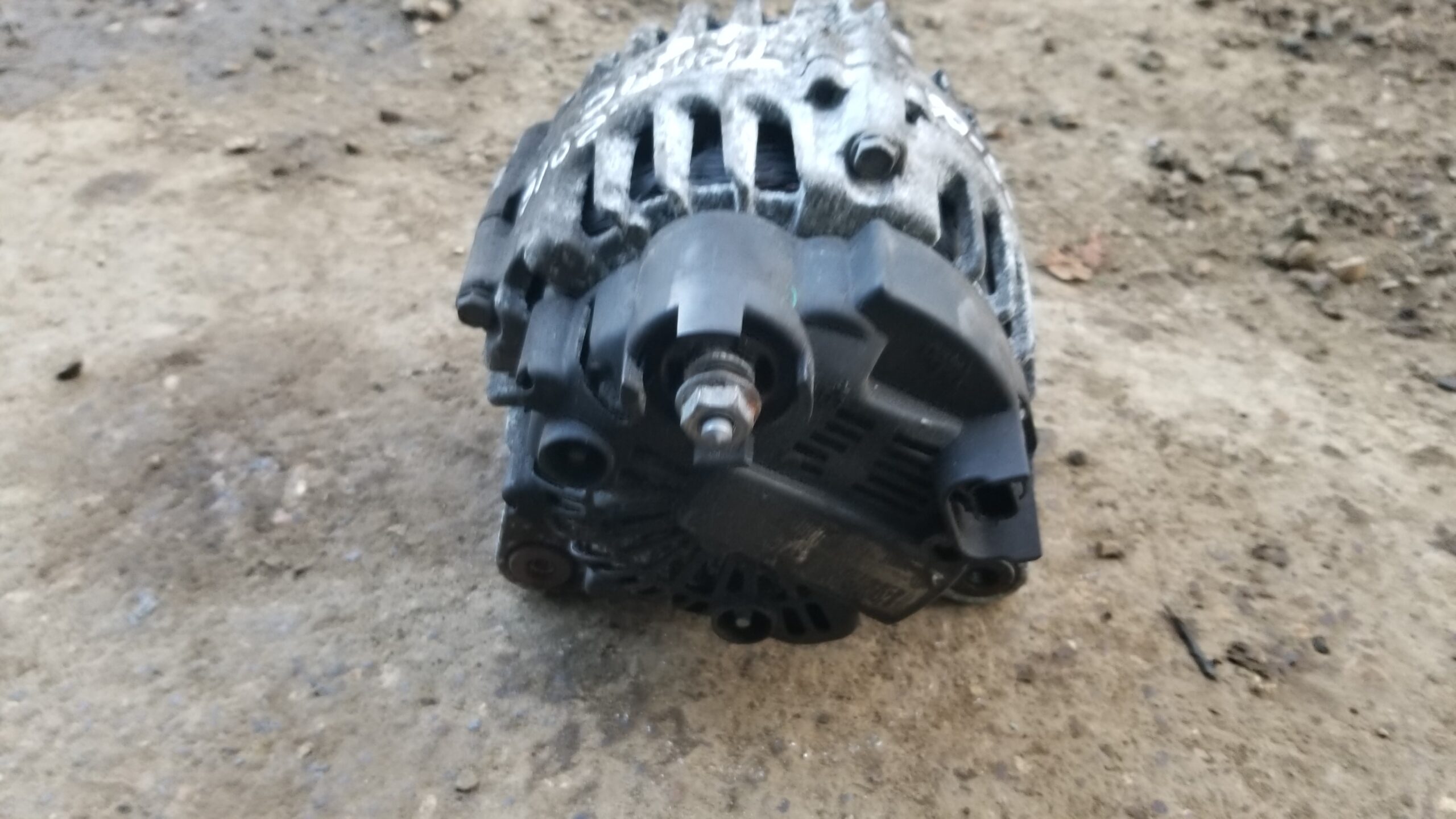 2016 Trafic Diesel alternator close-up