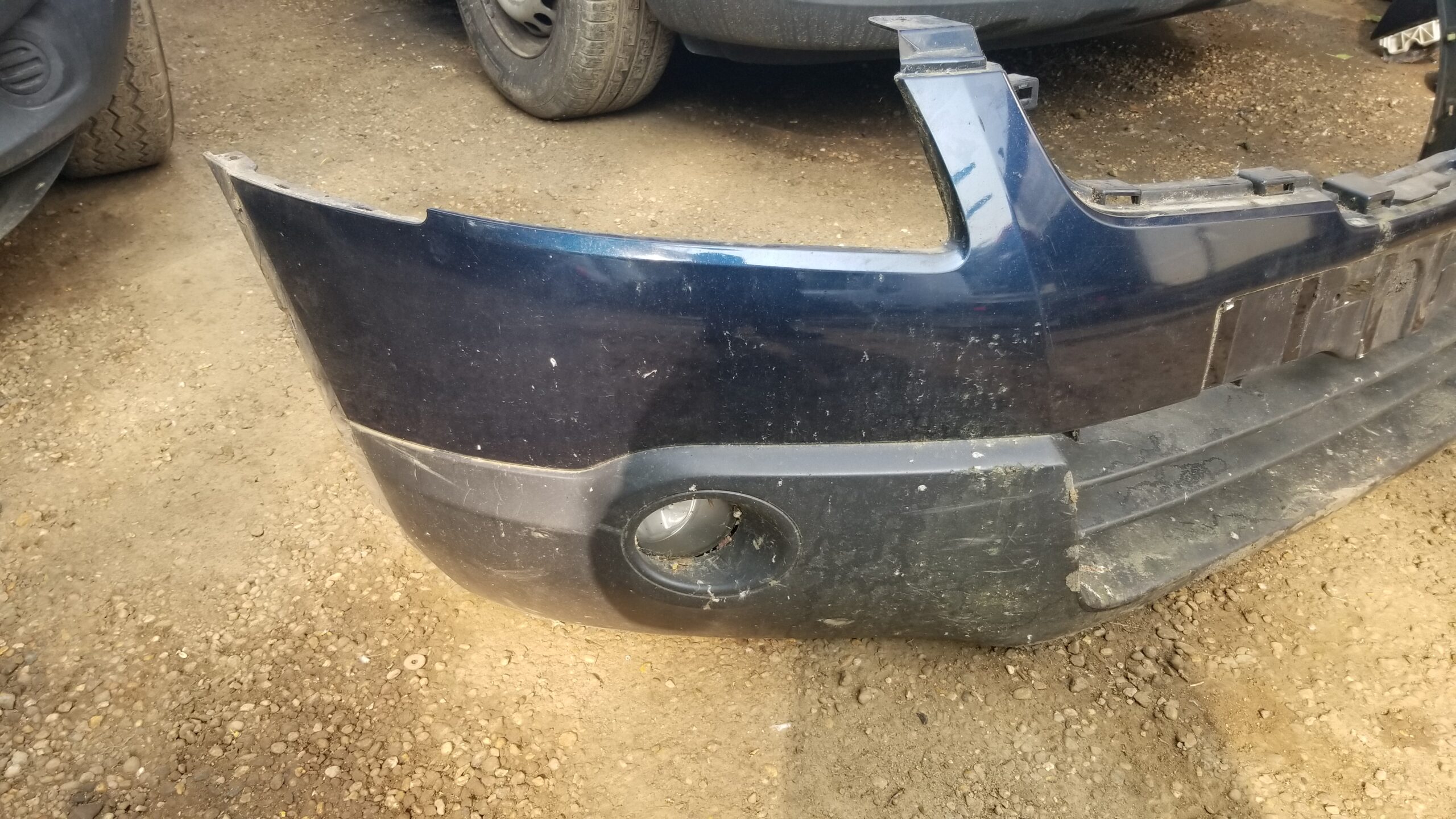 Right Side angle of Nissan Qashqai 2008 front bumper