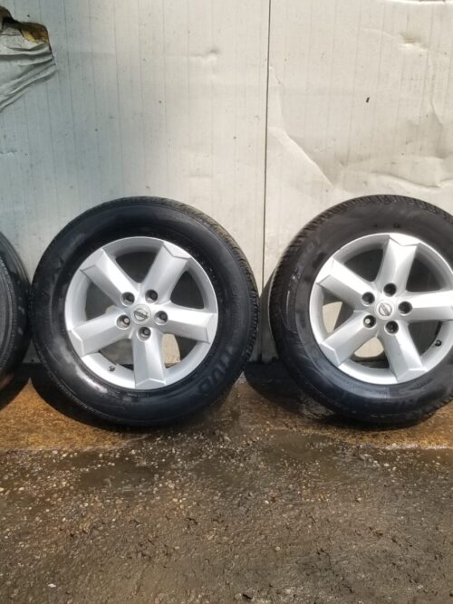 Full set of 16" Nissan Qashqai J10 alloy wheels with tyres