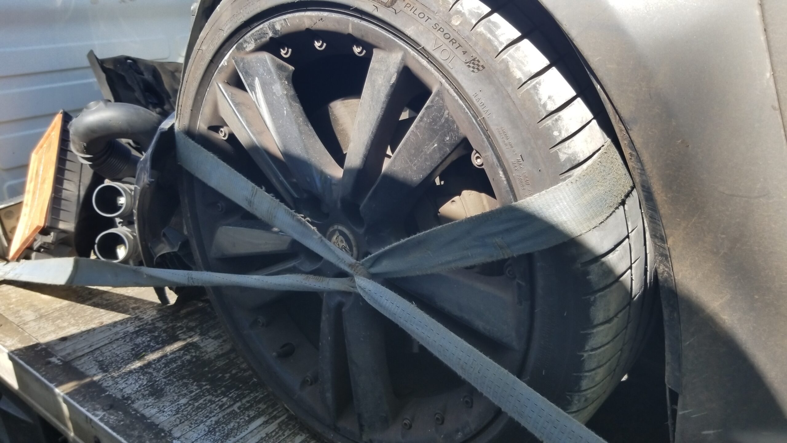 Alloy Wheel and Tyre Set – Jaguar XF S Premium V6