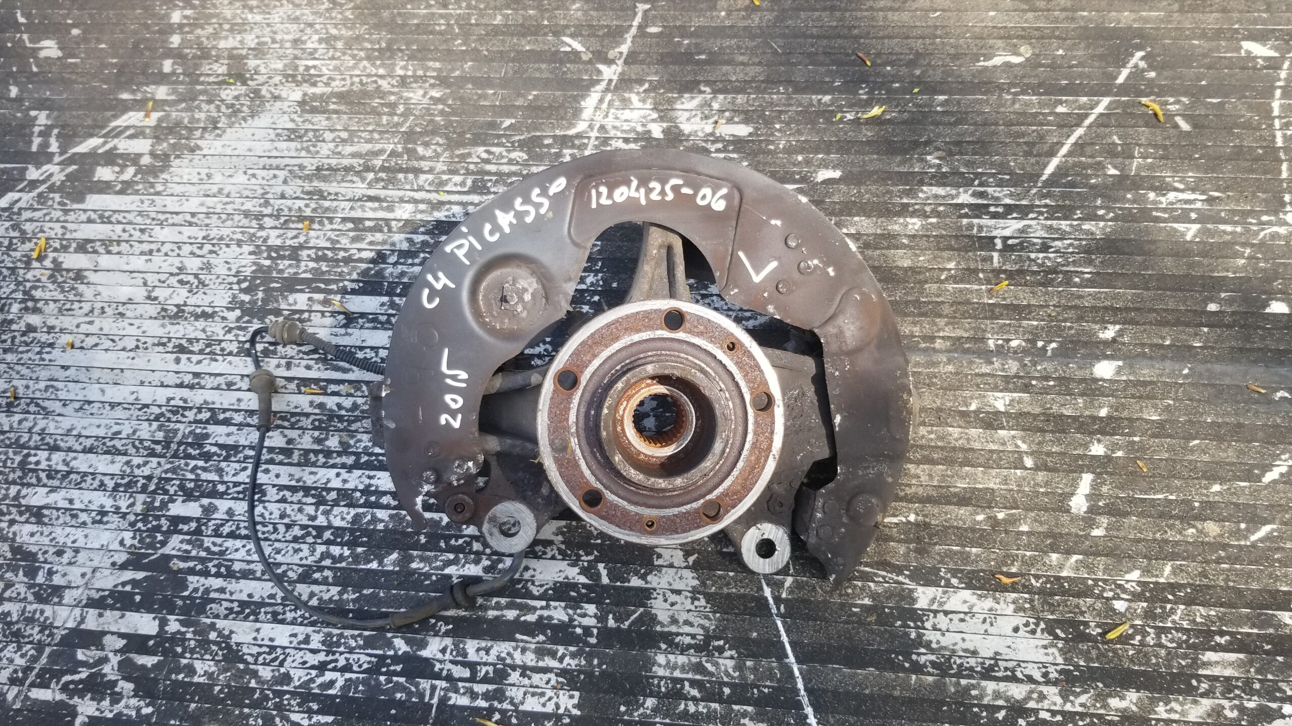 Citroën C4 Grand Picasso MK2 1.6 HDi wheel bearing hub assembly