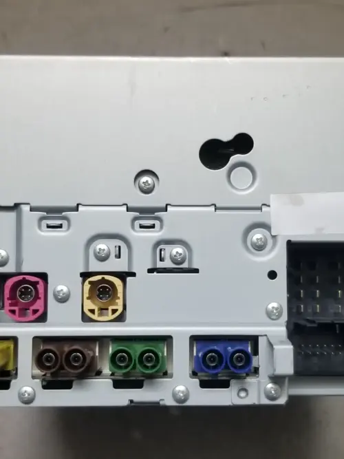 Rear connector ports of Mercedes head unit A2129007225