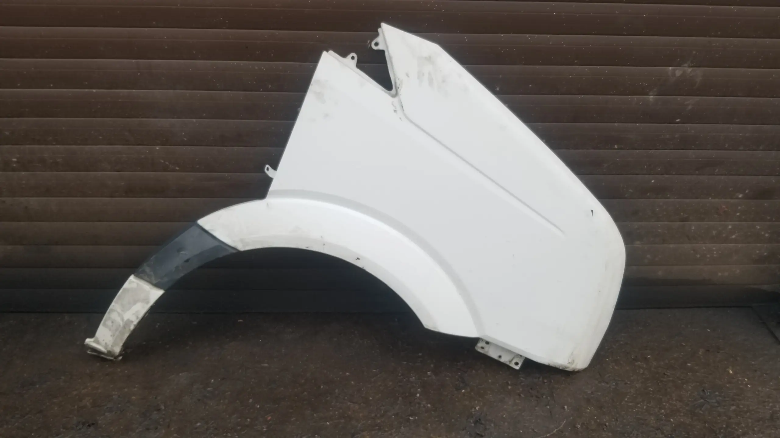 Volkswagen Crafter front right wing white Mk3 2017 — outer view
