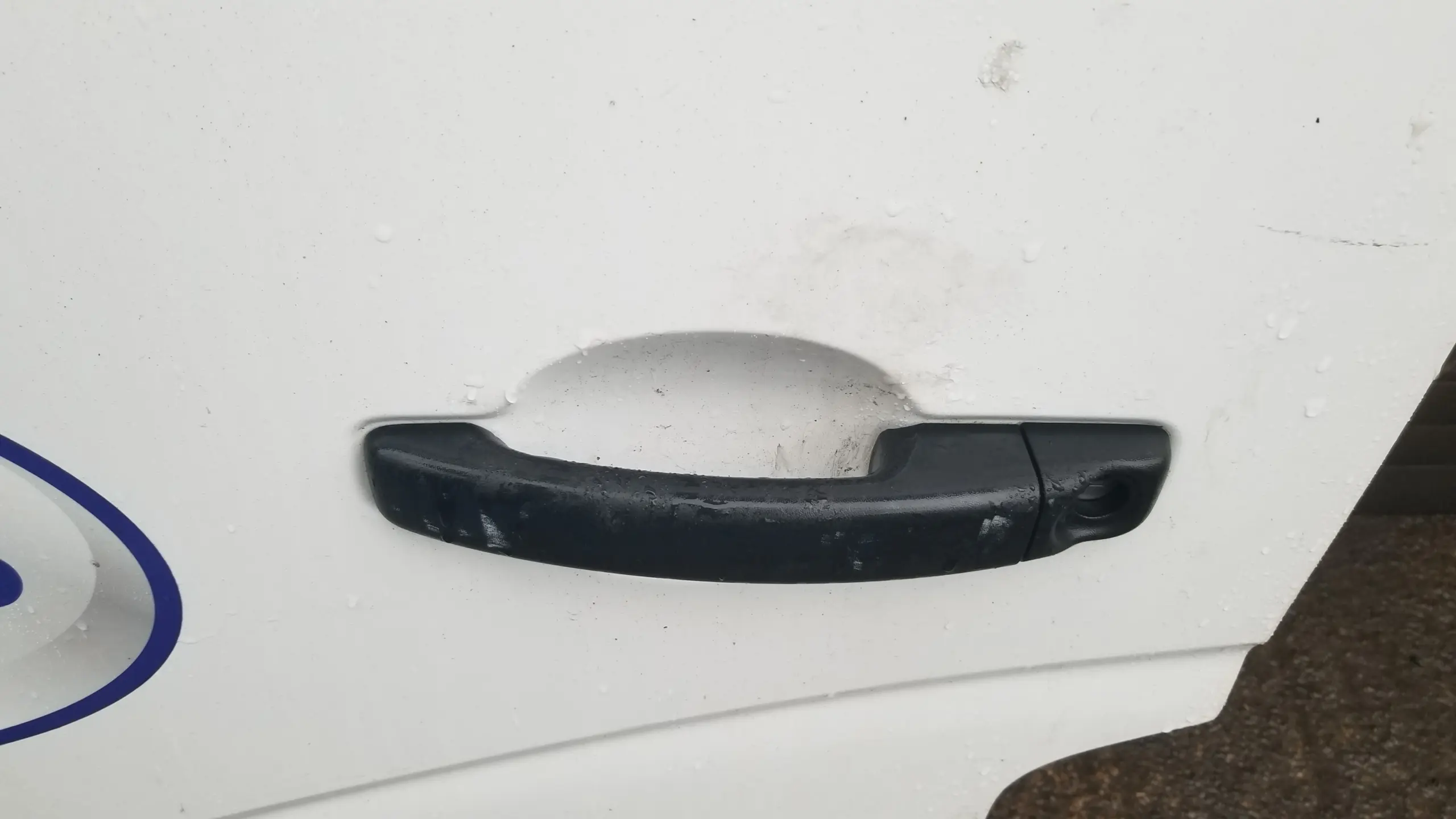 Renault Master nearside front door white — handle area close-up