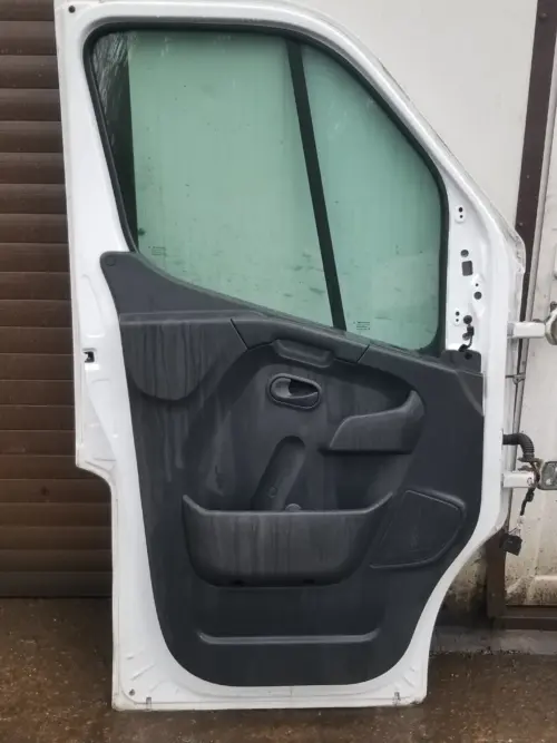 2019 Renault Master passenger door interior frame and hinge points