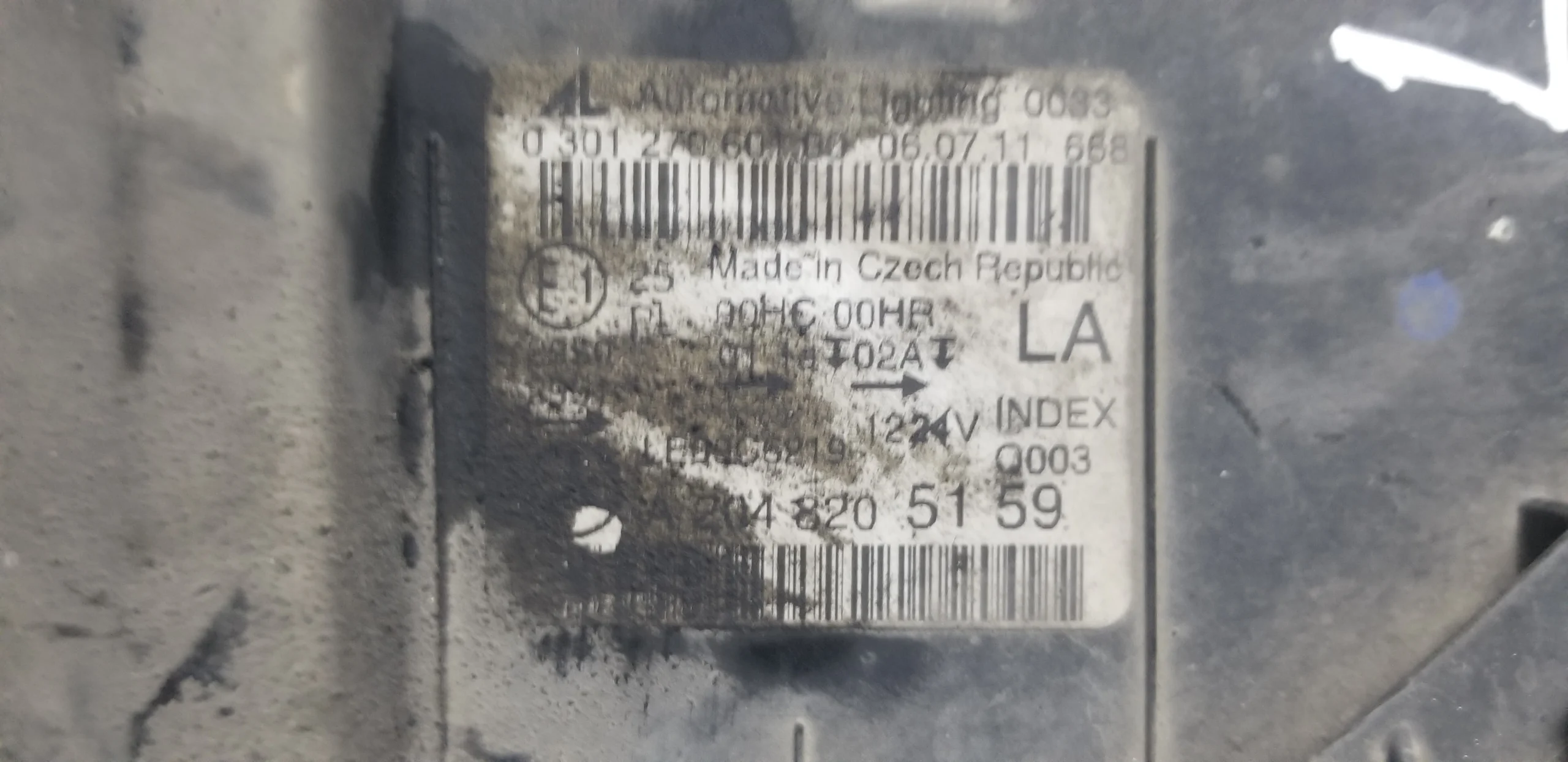 Damaged Mercedes C-Class Headlight A2048205159