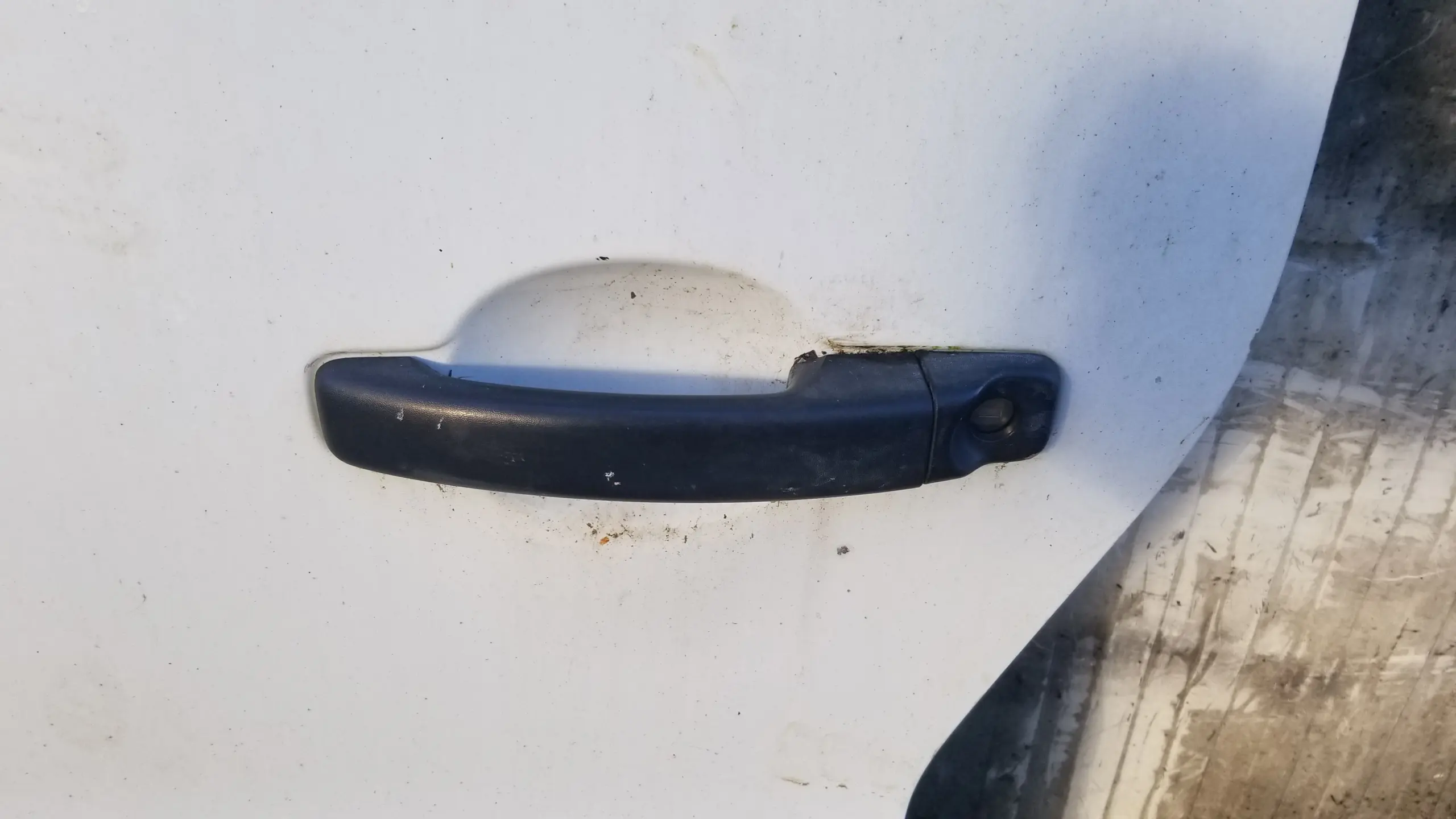 Near side front door panel for Vauxhall Vivaro X82