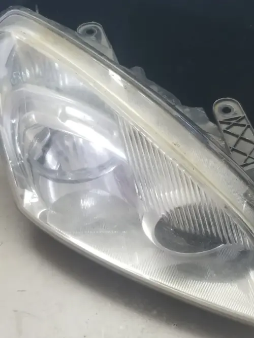 Genuine Nissan Qashqai J10 driver side headlamp