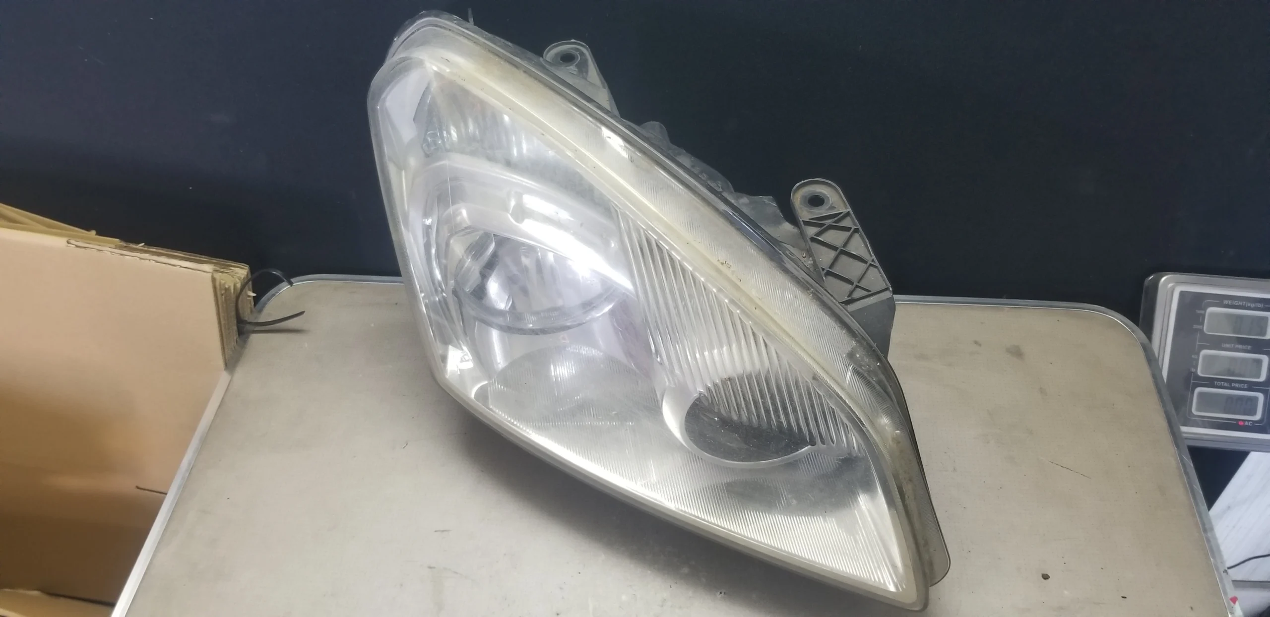 Genuine Nissan Qashqai J10 driver side headlamp