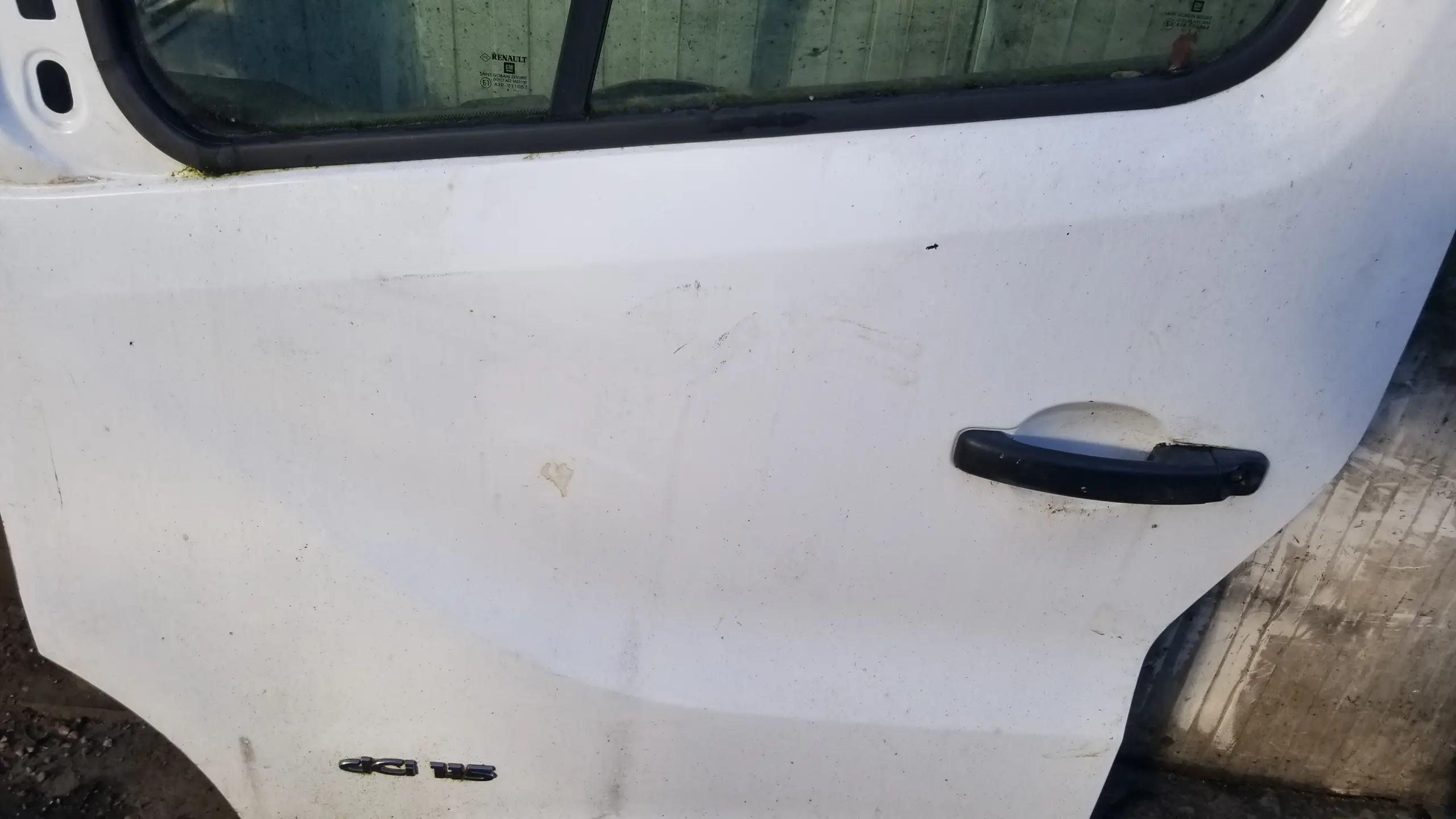Passenger side front door for Renault Trafic Mk3 X82