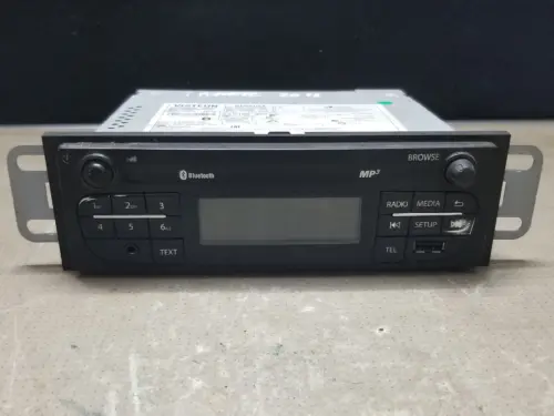 Renault Trafic 2015–2019 OEM stereo radio CD player head unit 93457540