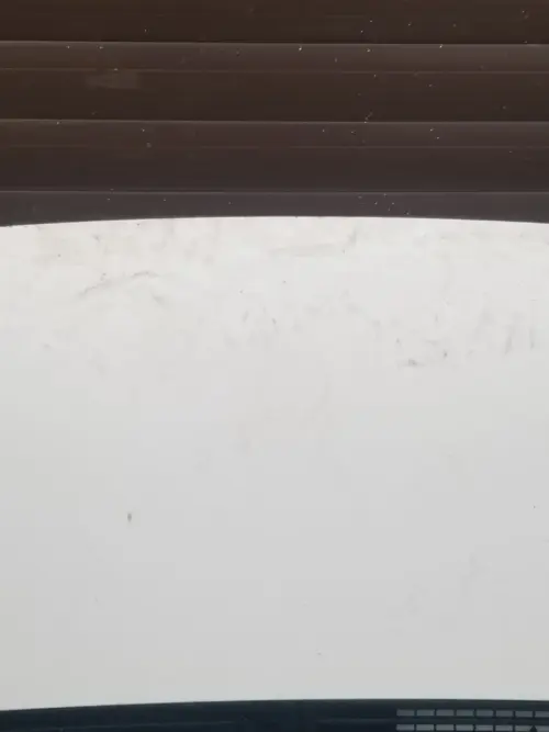 White bonnet for Volkswagen Crafter 2013–2017 — top surface detail