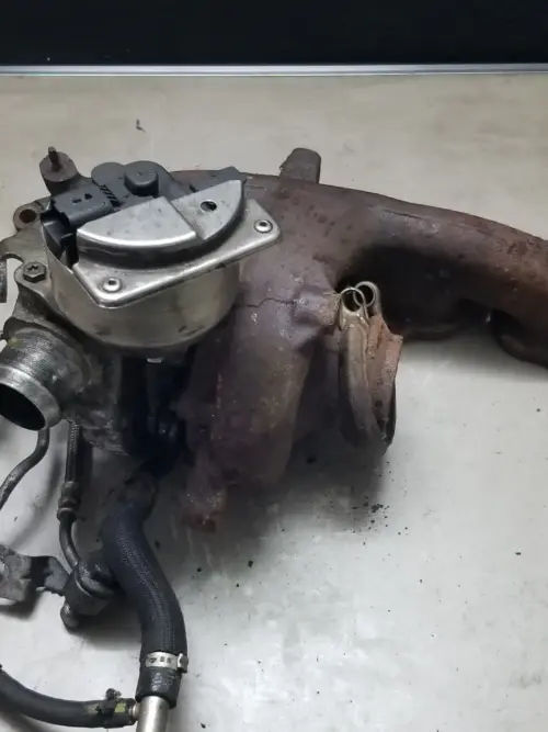 Compressor housing view of Peugeot Boxer 2.2 HDi turbocharger 1679597380