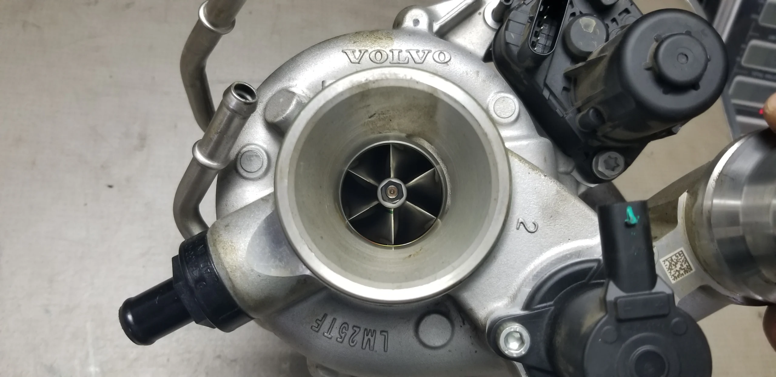 Genuine Volvo XC60 petrol turbo unit