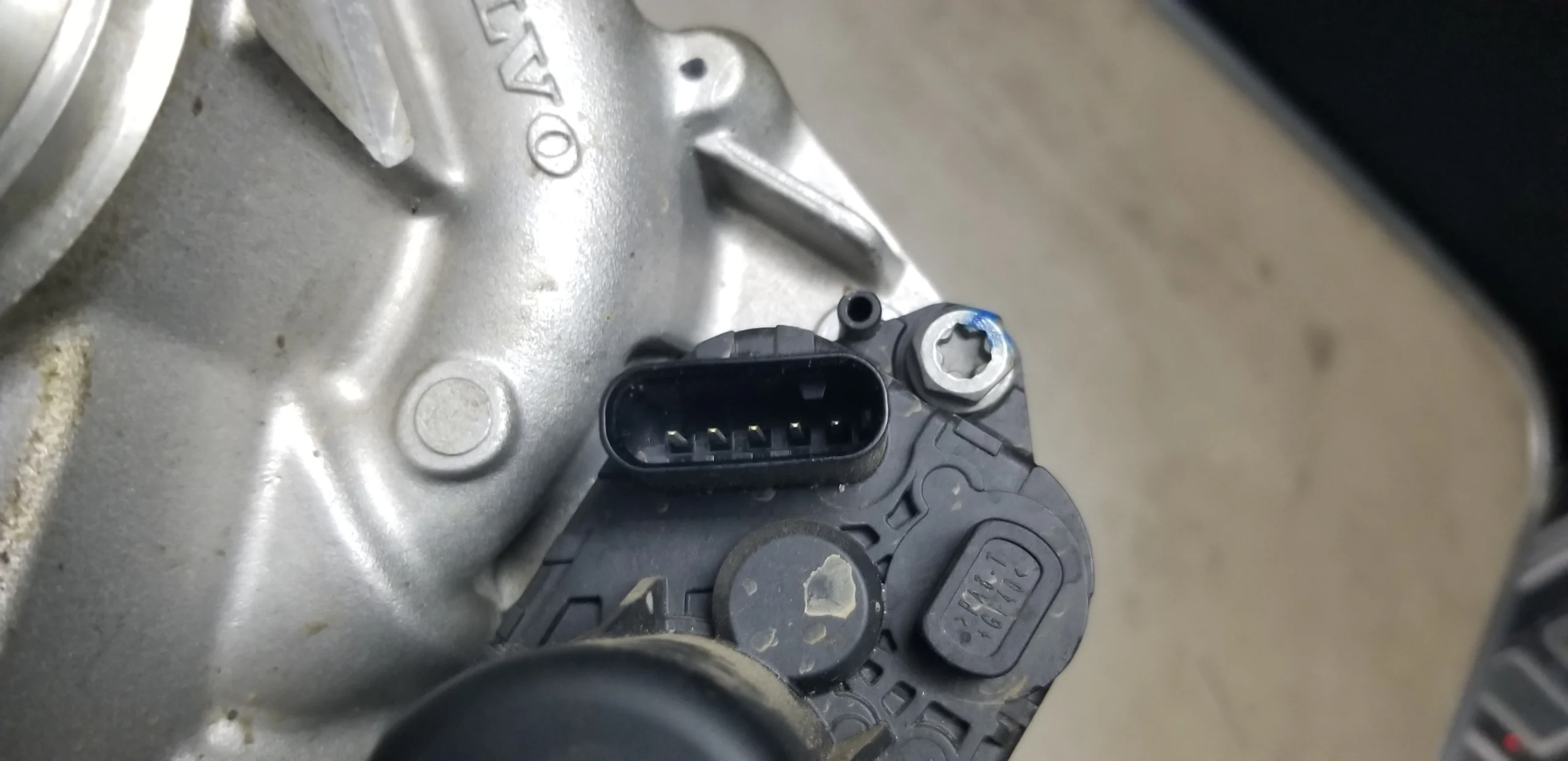 Volvo 6NW01482424 turbocharger assembly