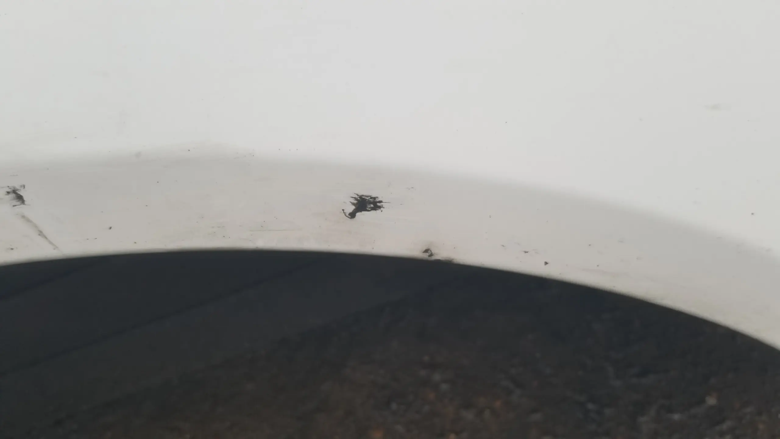 White front right wing for VW Crafter Mk3 — arch detail