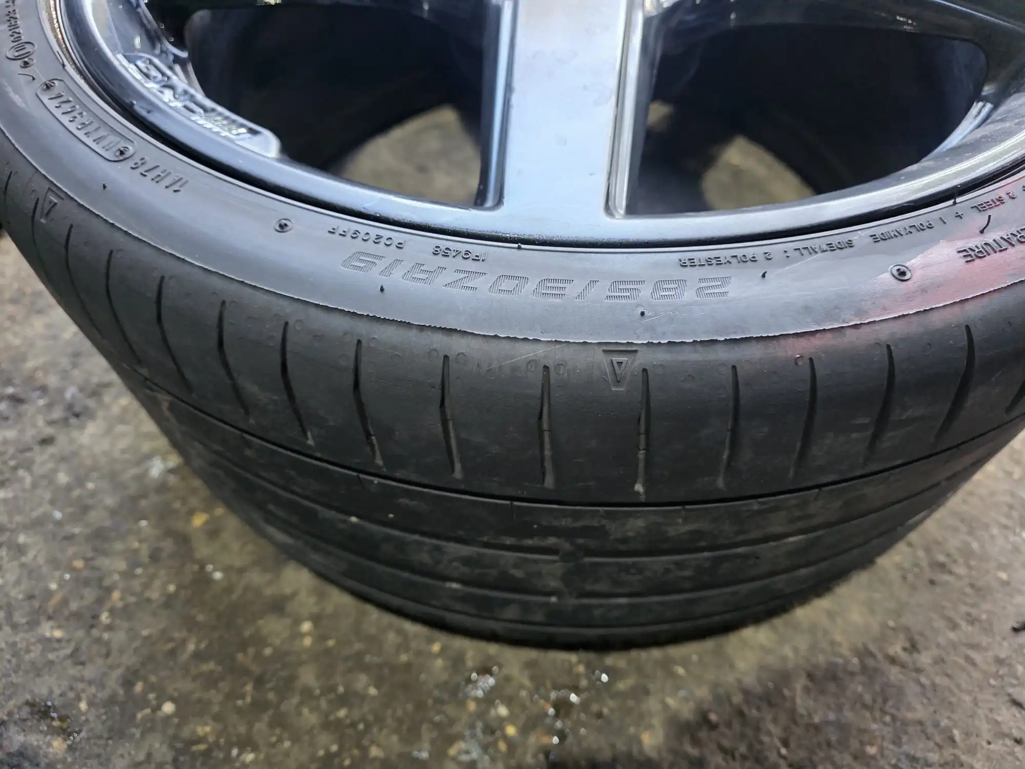 Mercedes CLS W218 AMG 19-inch wheel