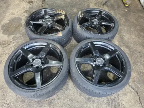 Mercedes CLS W218 AMG 19-inch alloy wheels and tyres full set