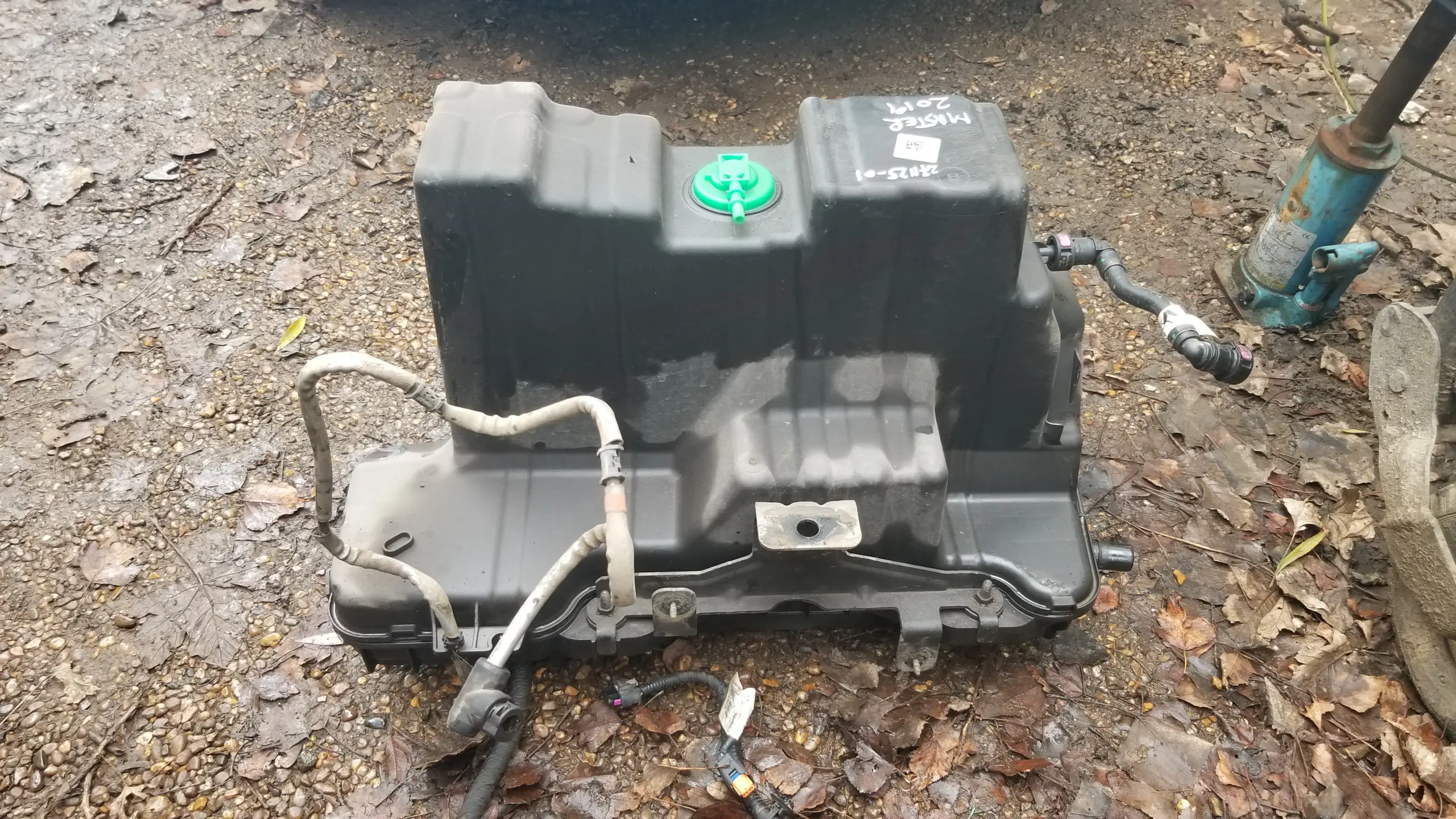 Genuine OEM replacement Adblue Tank for a 2019 Renault Master 2.3 Diesel