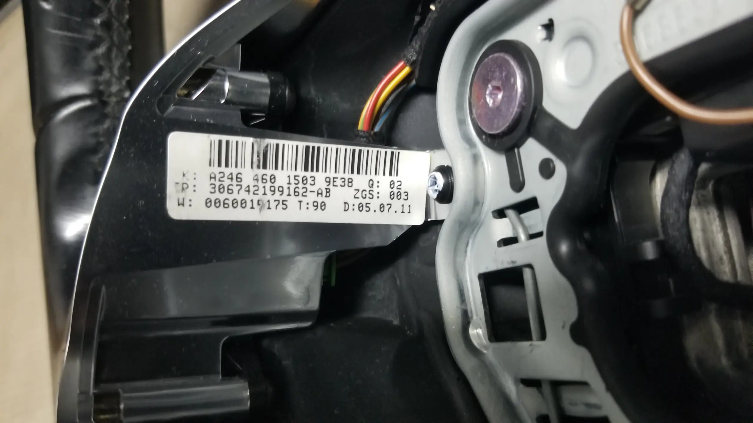 Mercedes W204 OEM steering wheel removed from C200