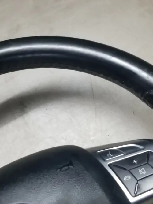 Black interior steering wheel for Mercedes C200 W204