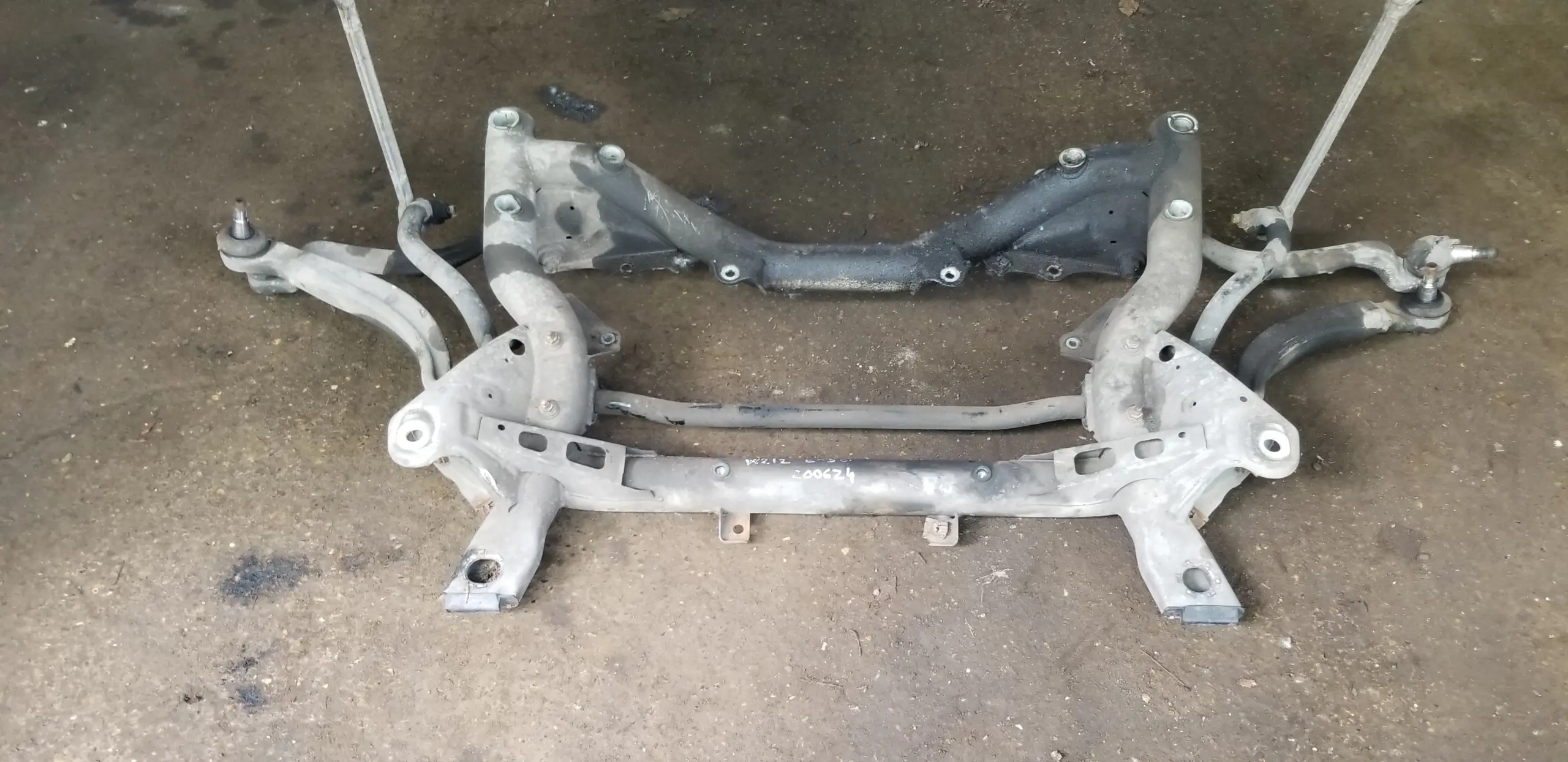 Front axle carrier Mercedes E-Class W212 Hybrid