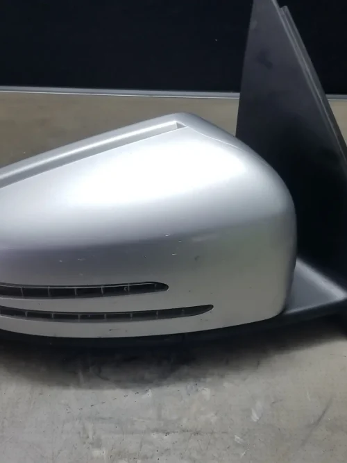 Mercedes W204 right hand door mirror