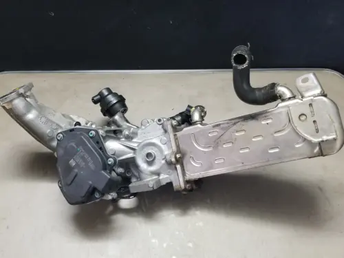 Mercedes C-Class W204 2.1 CDI EGR valve and cooler assembly