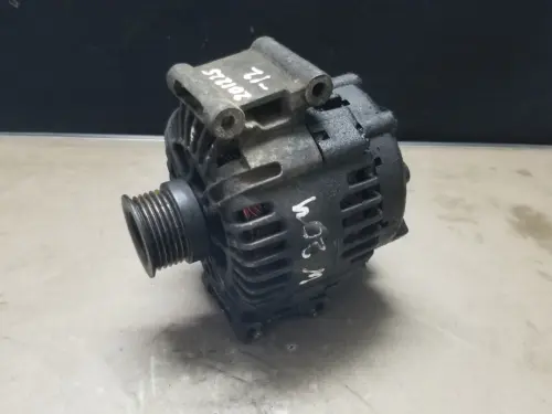 Mercedes C Class W204 alternator A0009060401